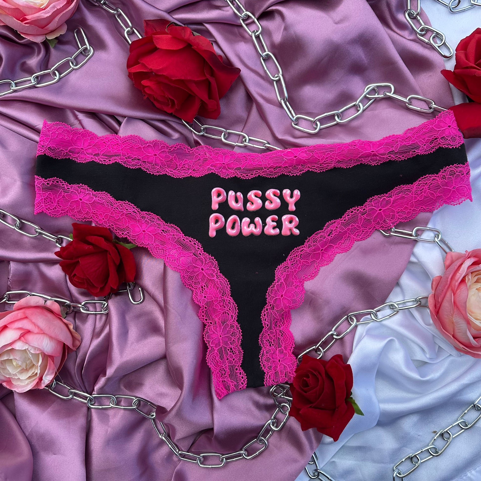 PUSSY POWER LACE KNICKERS