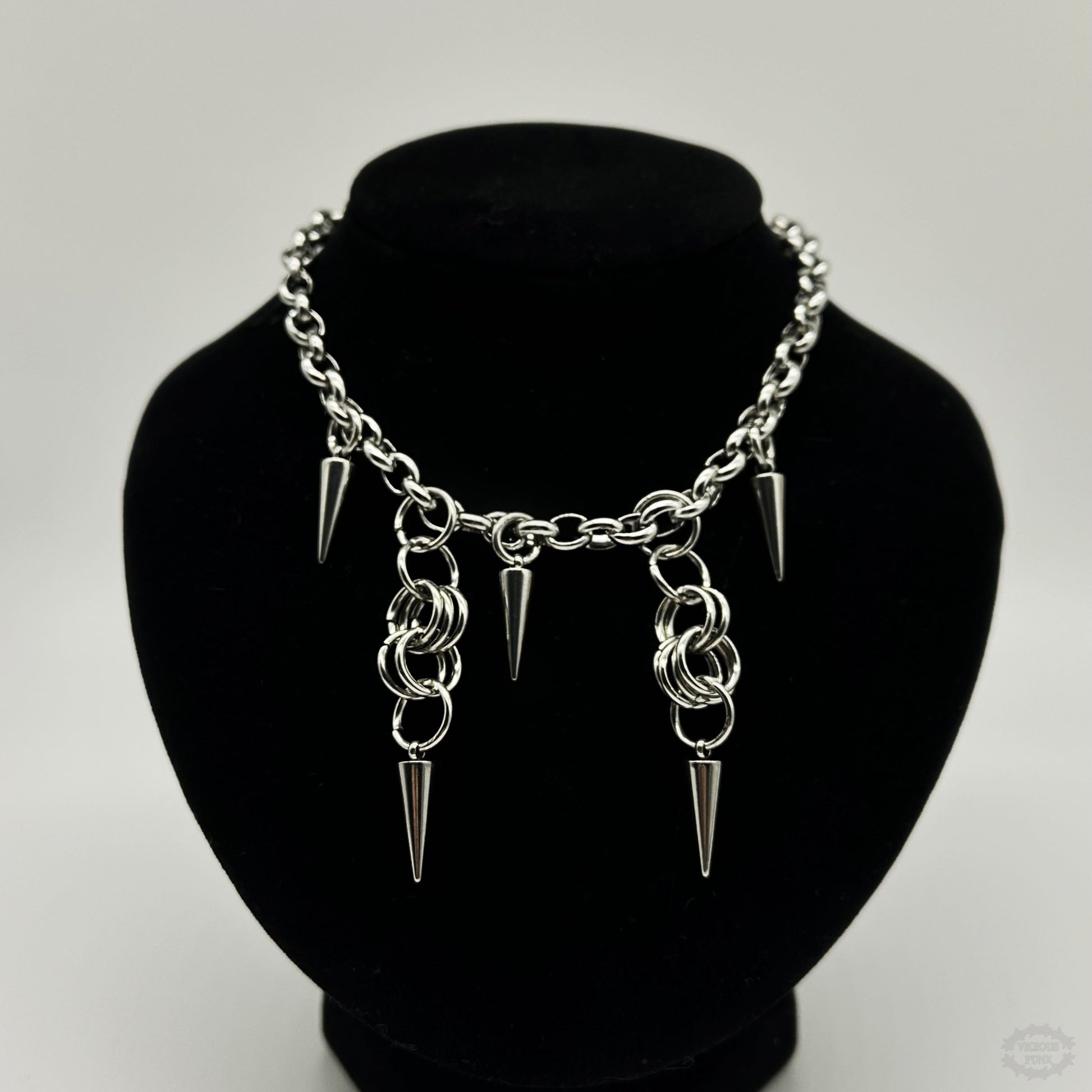 SAMPHIRE SPIKE NECKLACE