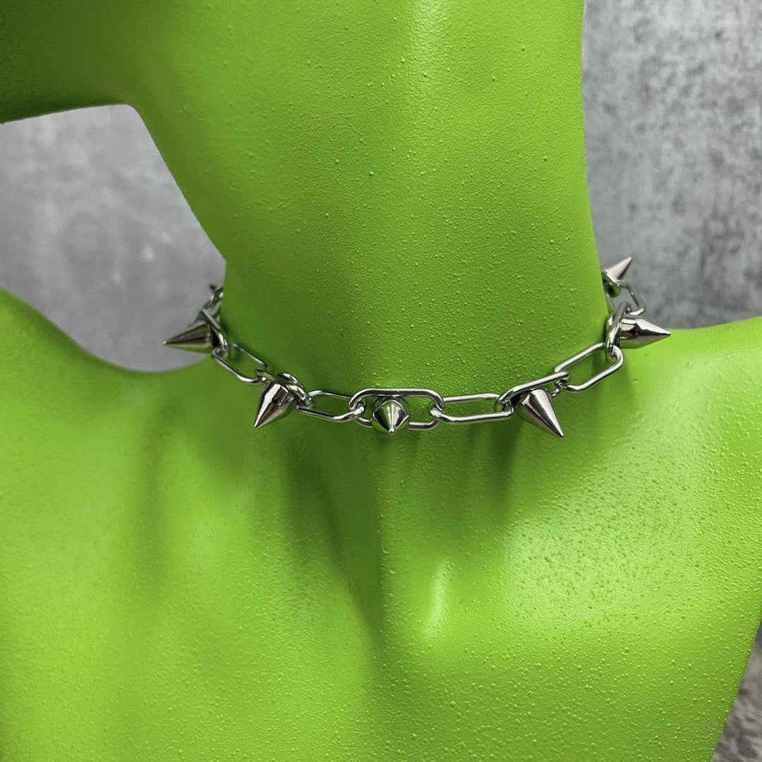 SPIKED PAPERCLIP CHAIN NECKLACE