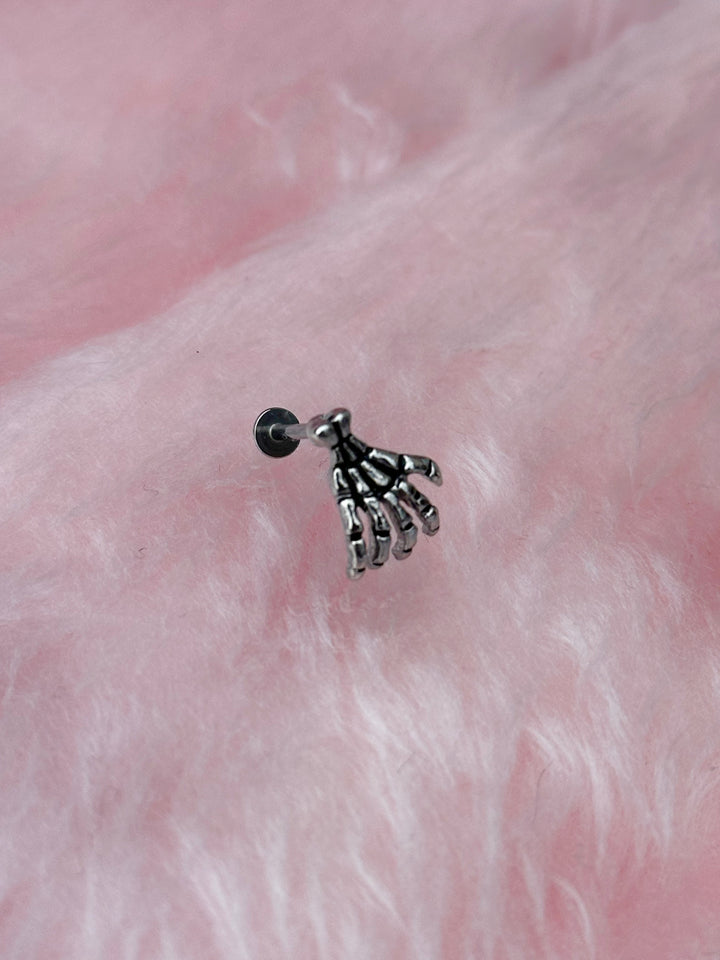 SKULL HAND FLAT BACK BARBELL