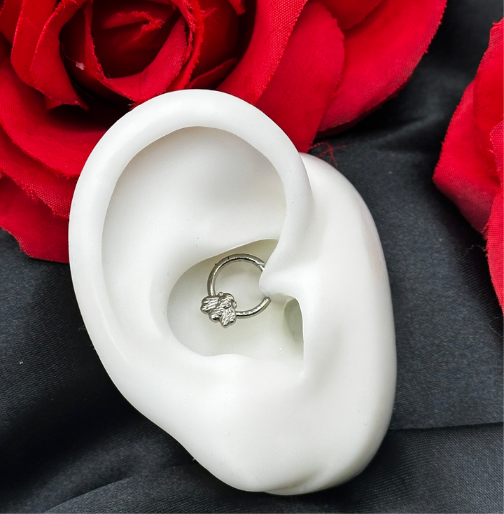 BEE CLICKER RING - SEPTUM / DAITH / EAR
