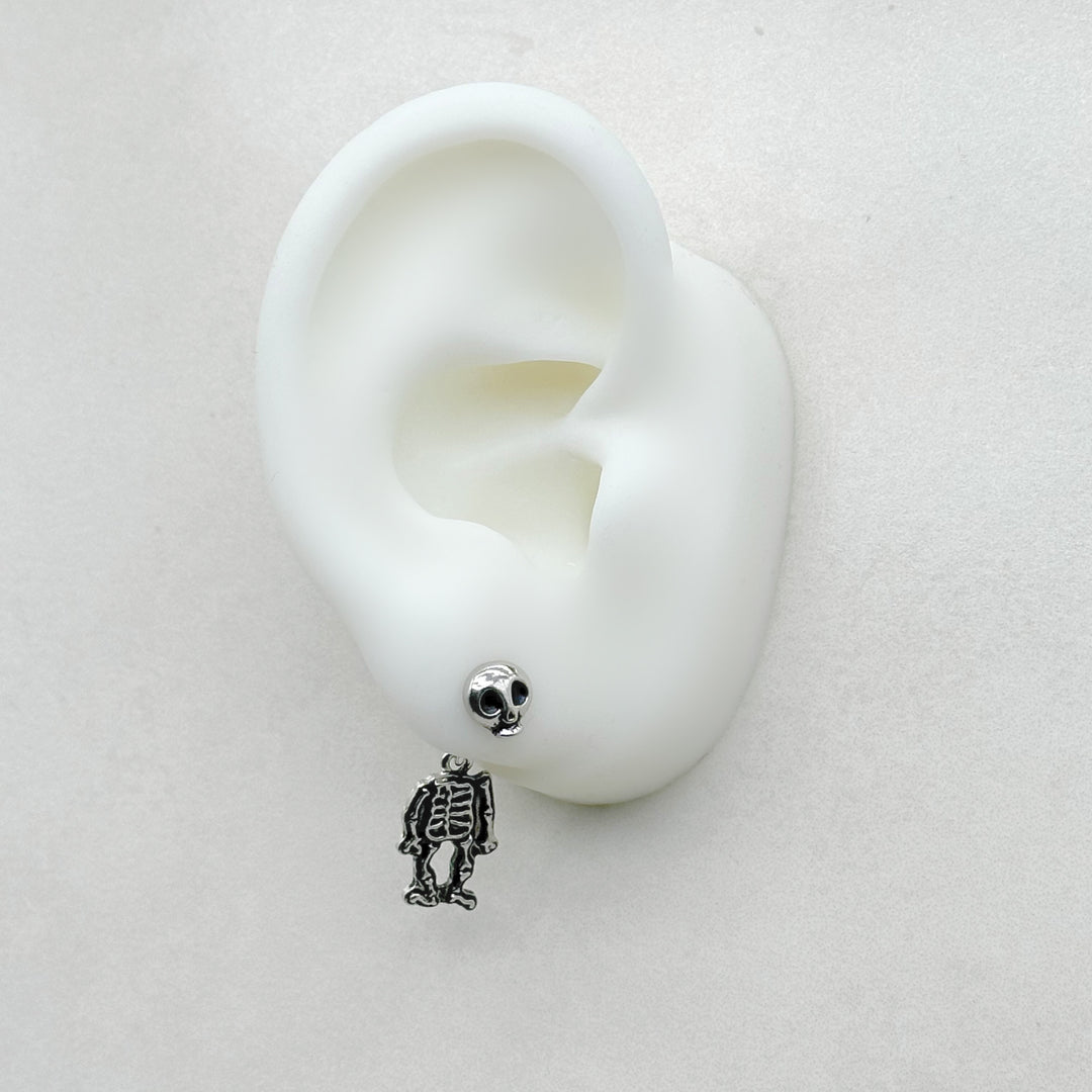 DANGLY SKULL CARTILAGE BAR