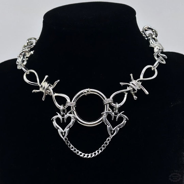 CHUNKY BARBED TRIBAL HEART NECKLACE