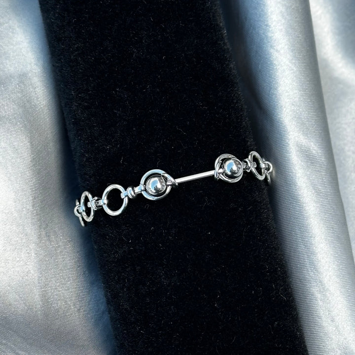 O RING BARBELL BRACELET