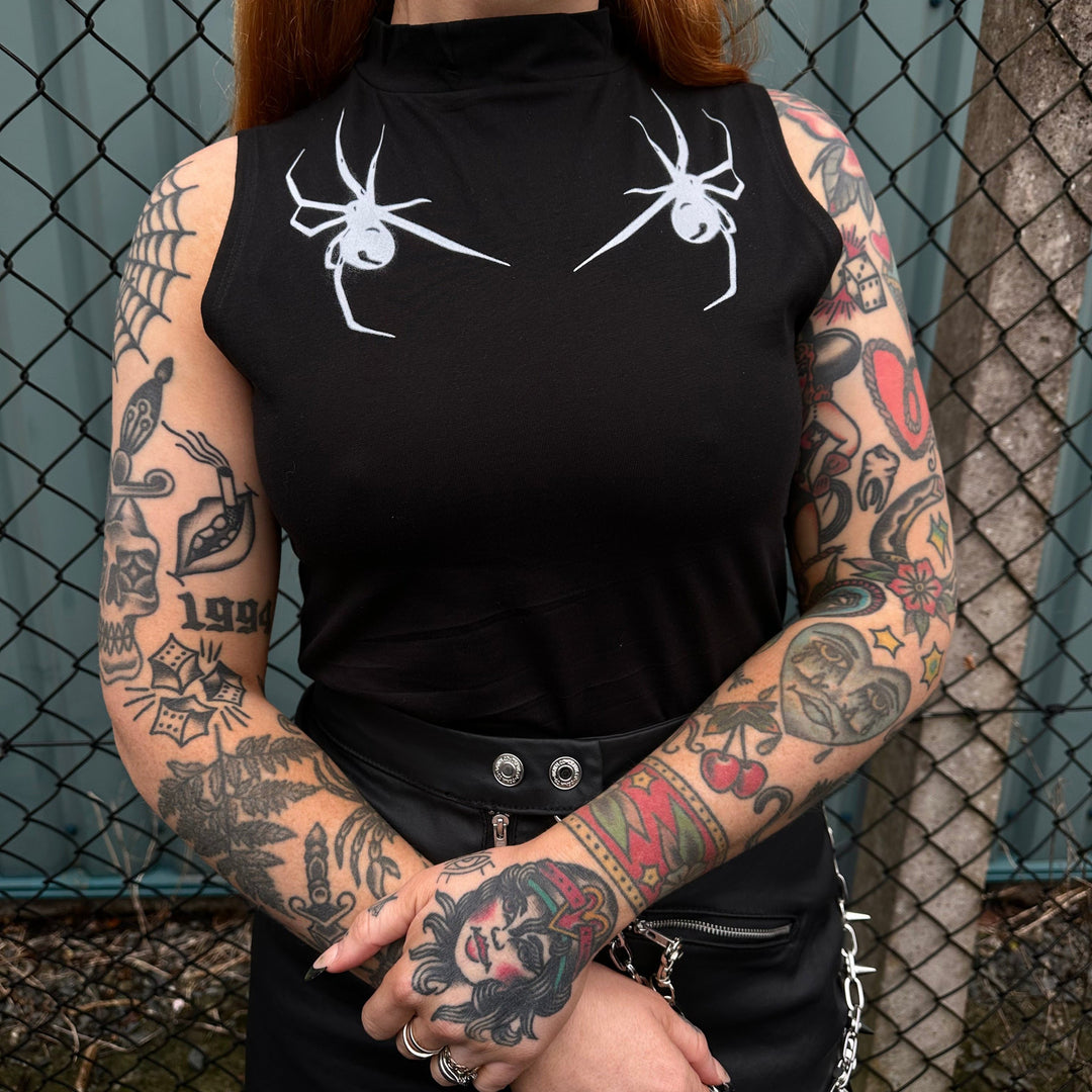 SPIDER HIGH NECK VEST TOP