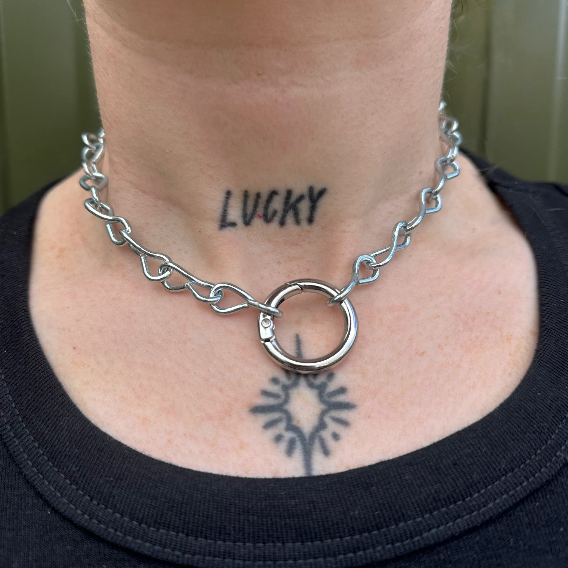 THE BOUND STEEL O RING NECKLACE