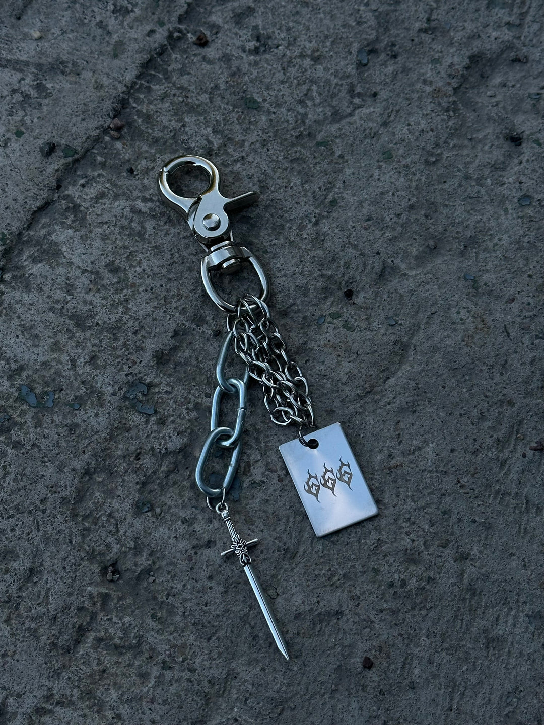 666 DAGGER BAG / PANT CLIP