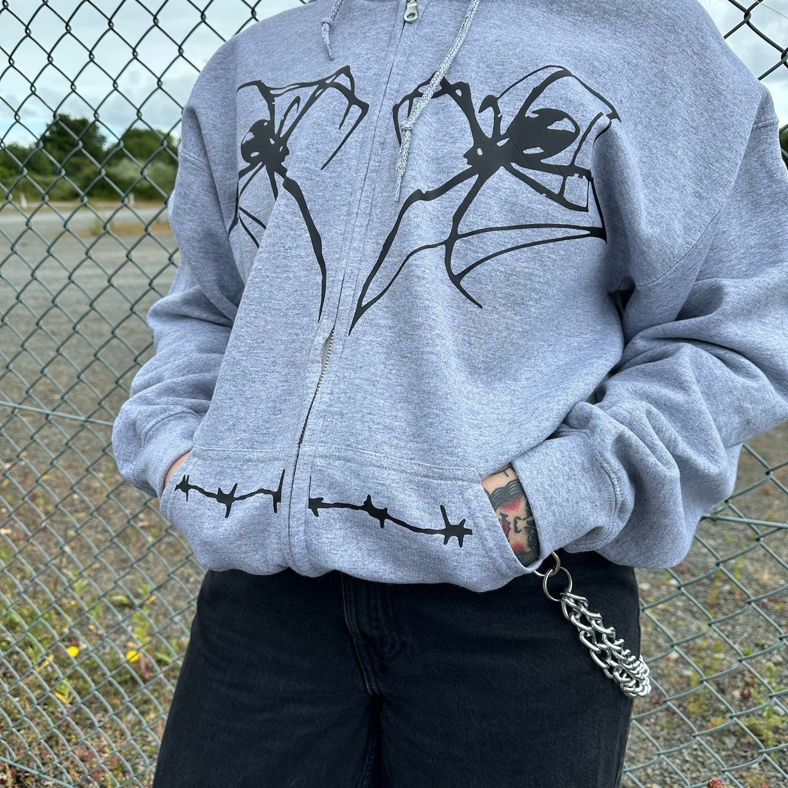 HORROR SPIDER & BARBED WIRE ZIP UP HOODIE - VARIOUS COLOURS
