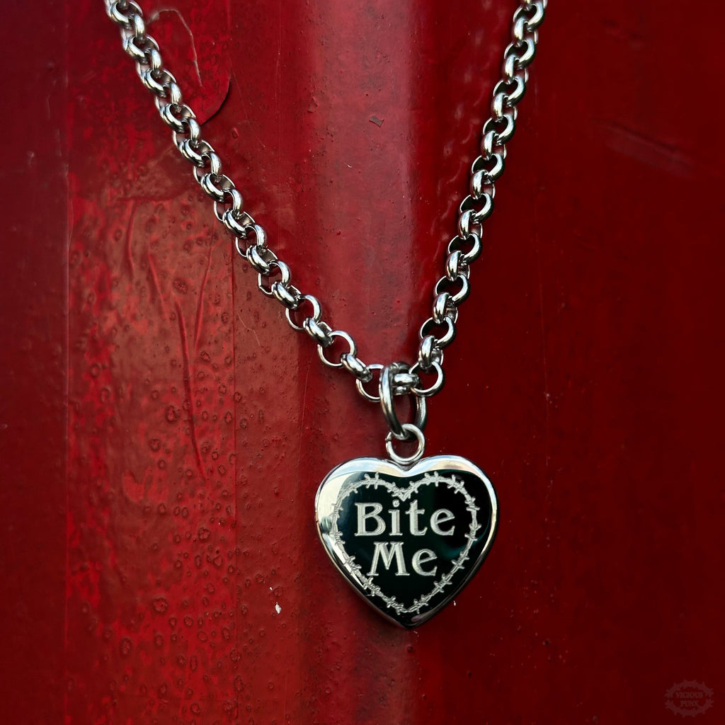 THE BITE ME BARBED HEART NECKLACE