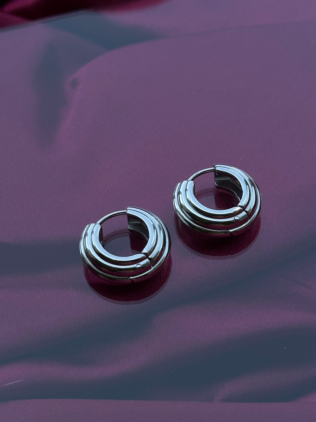 CHUNKY CLICKER HOOP EARRINGS