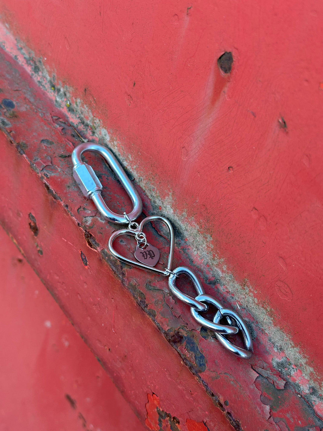 VP CHAINED TOTE BAG CLIP