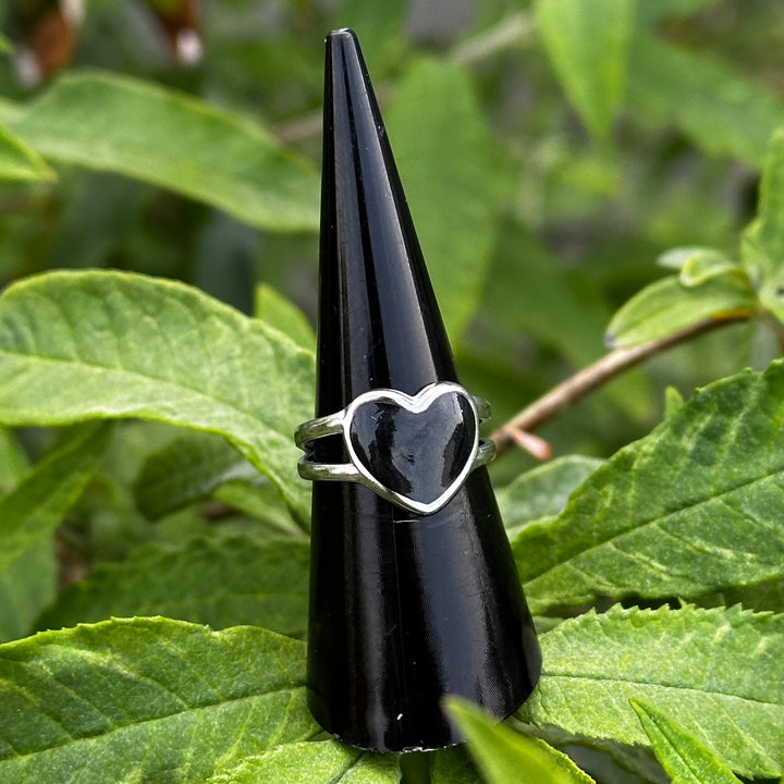BLACK HEART ADJUSTABLE RING