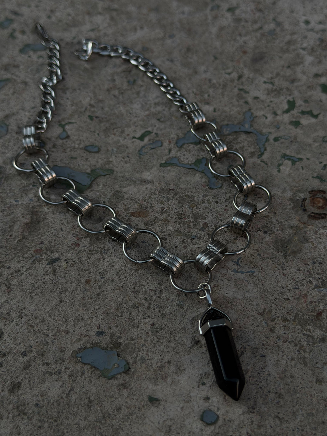 CHAINMAIL BLACK GEMSTONE NECKLACE