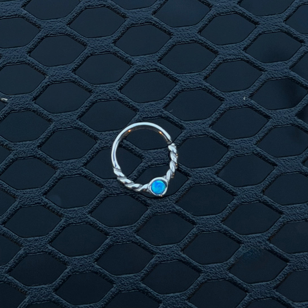 OPAL CENTRE BRAIDED BENDABLE RING - DAITH/CARTILAGE/NOSTRIL/SEPTUM