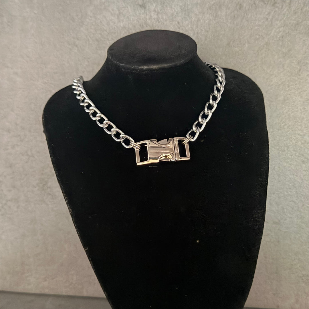 SAMPLE SALE - BUCKLE CLASP NECKLACE
