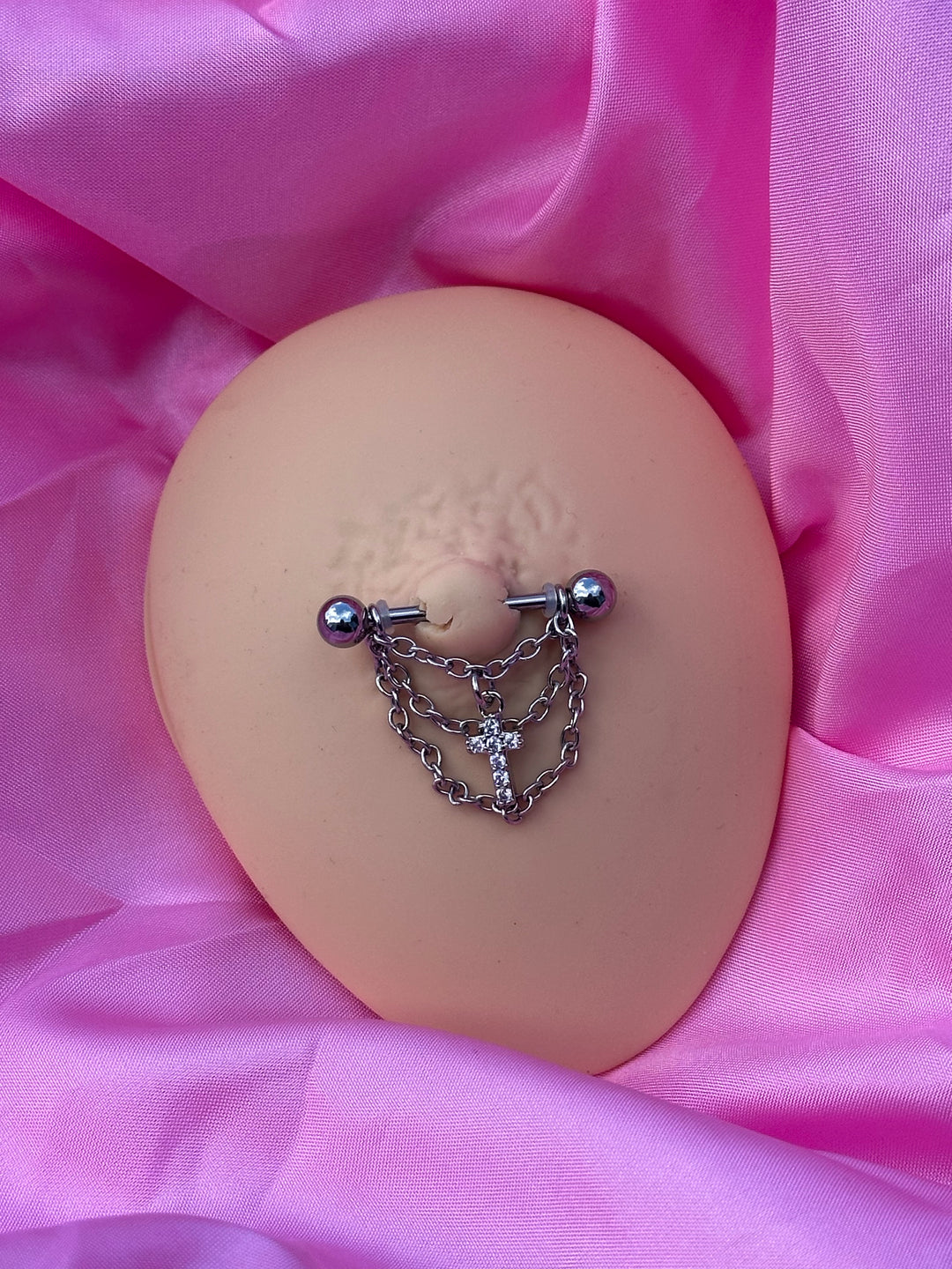 CHAINED CROSS NIPPLE BAR