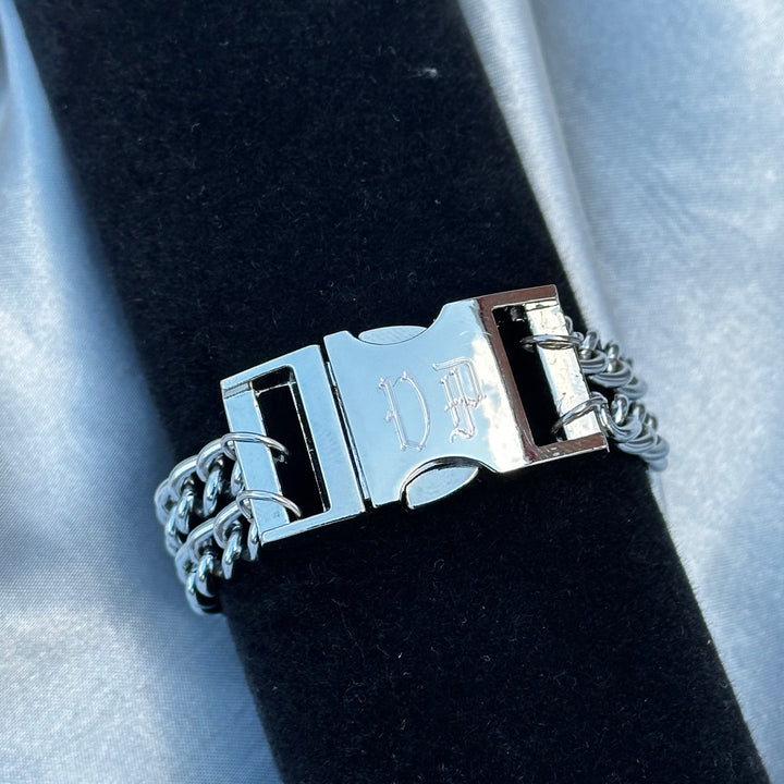 ENGRAVED VP BUCKLE BRACELET