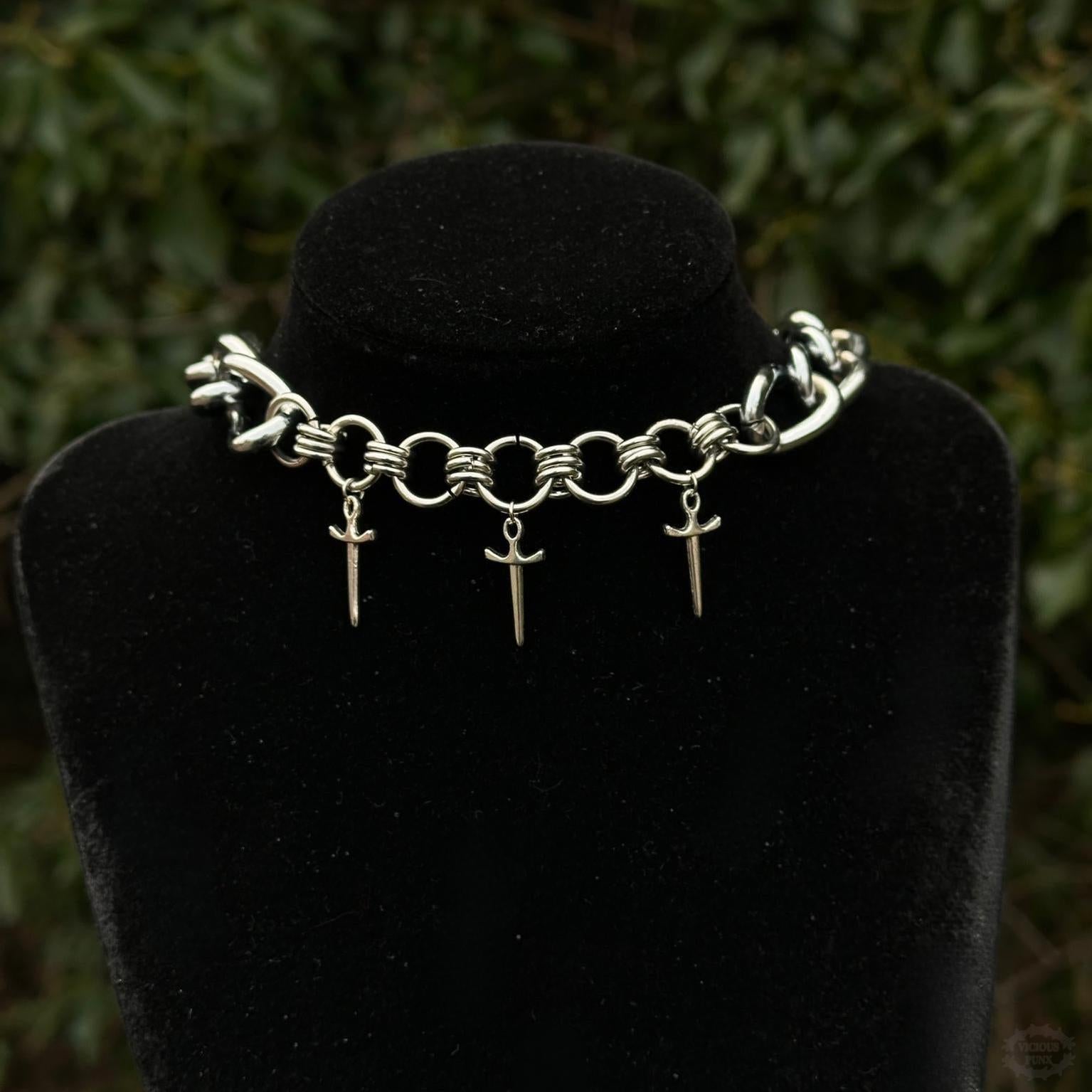 DAGGER CHAIN MAIL NECKLACE