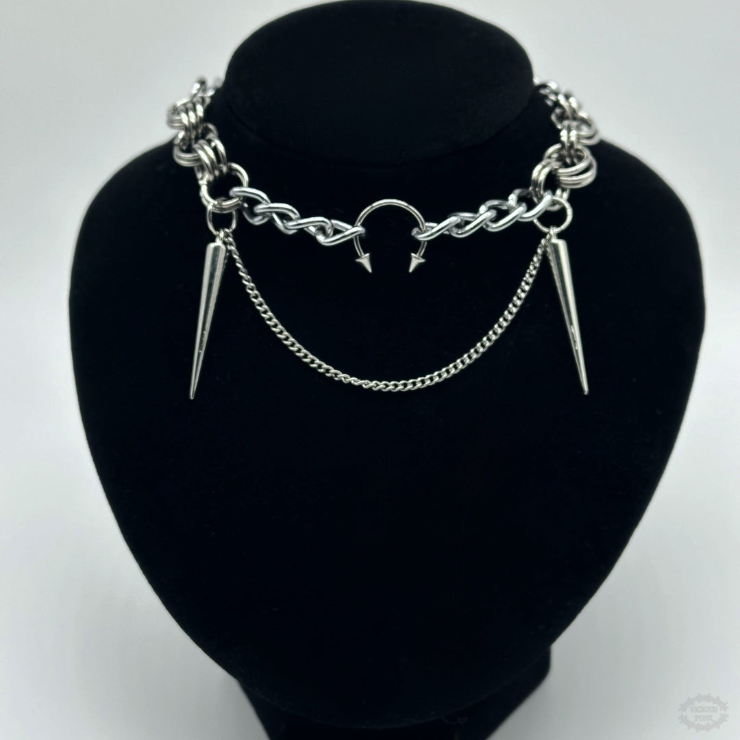 HORSESHOE + SPIKE CHAIN MAIL NECKLACE