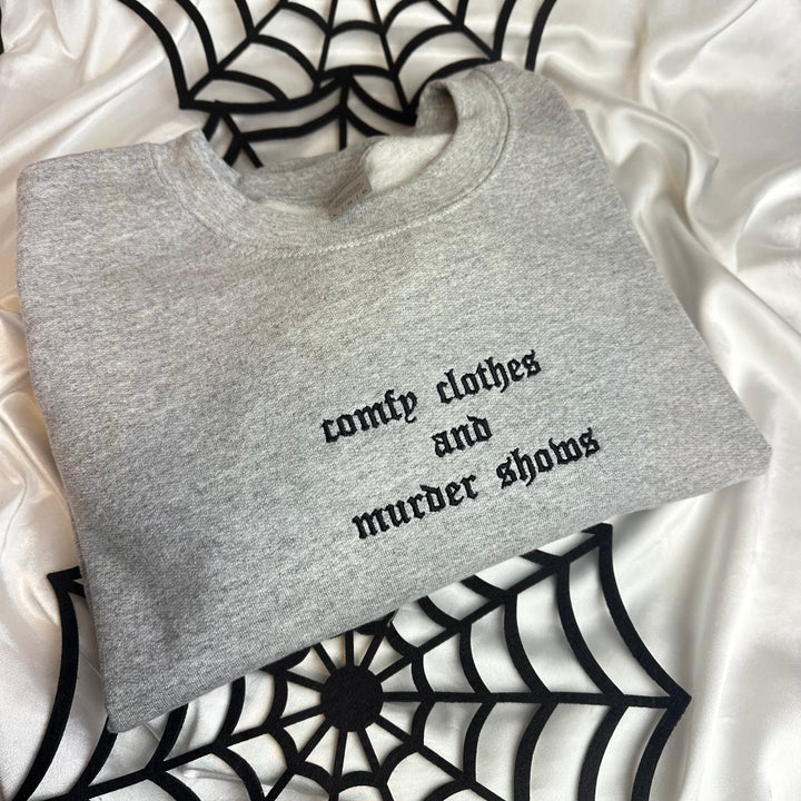COMFY CLOTHES HORROR EMBROIDERED SWEATSHIRT