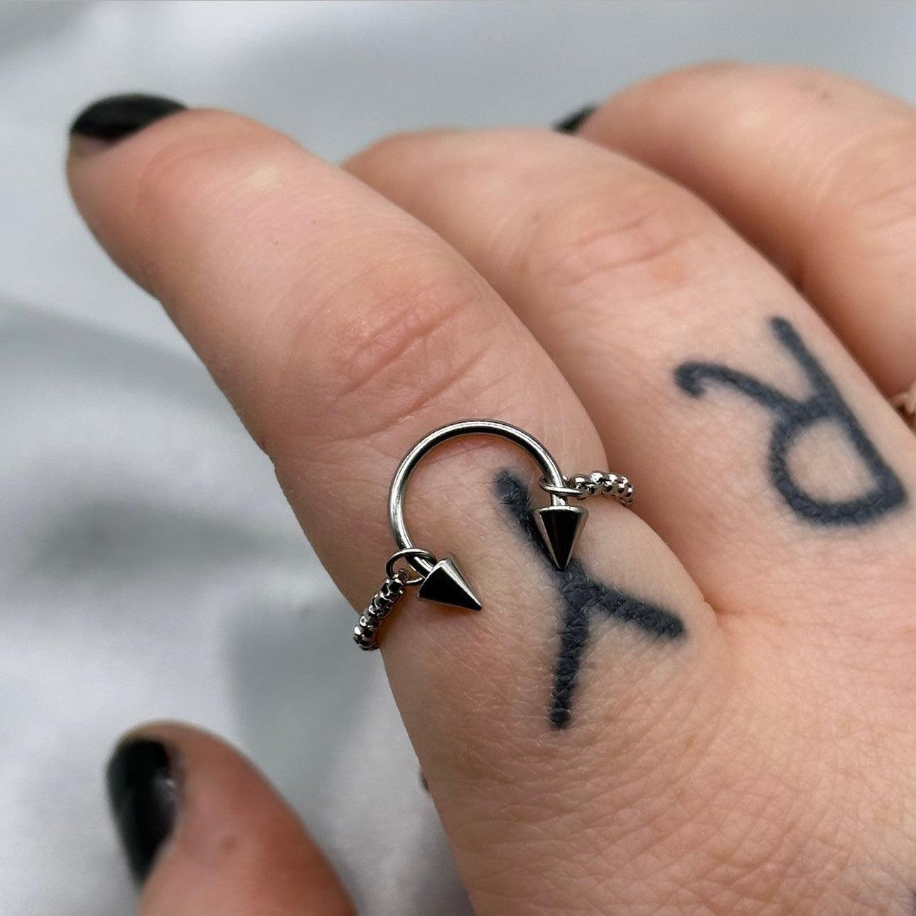 SPIKE HORSESHOE ADJUSTABLE RING-Vicious Punx-Vicious Punx