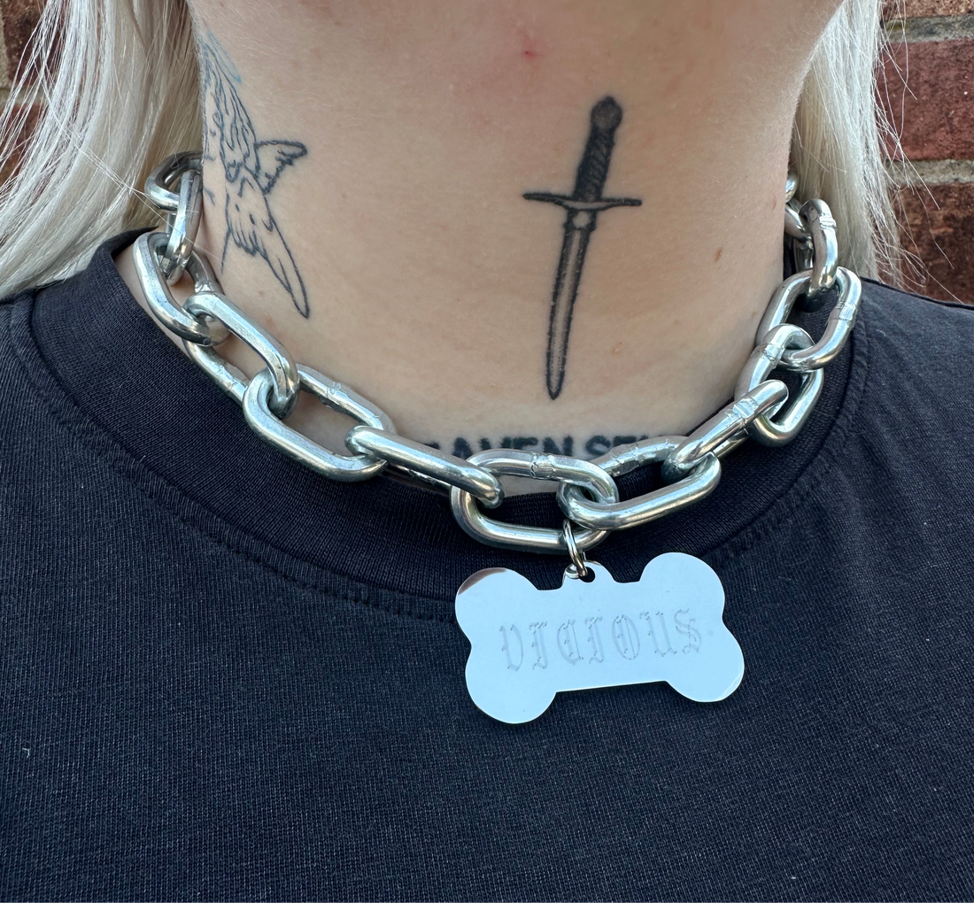 VERY VICIOUS DOG BONE NECKLACE