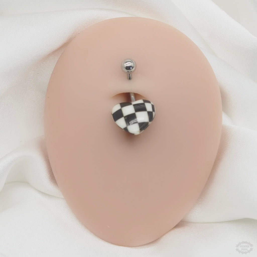 CHECKERBOARD HEART BELLY BAR