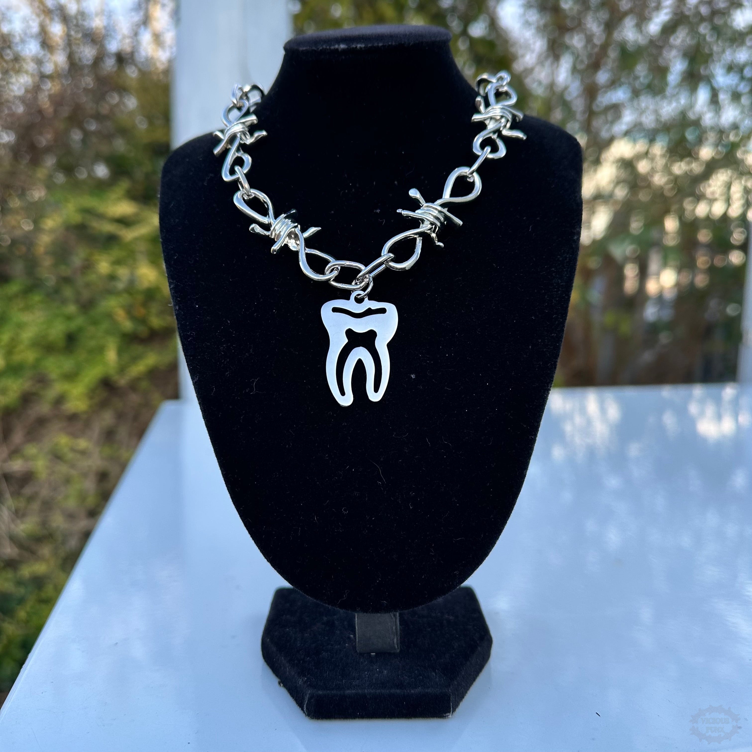 BARBED WIRE TOOTH NECKLACE-Vicious Punx-Vicious Punx