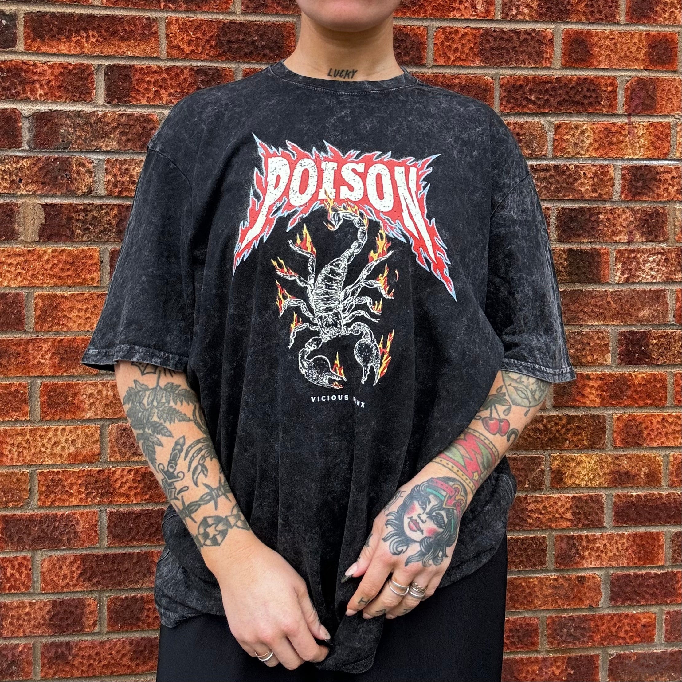 POISON SCORPION ACID WASH T-SHIRT