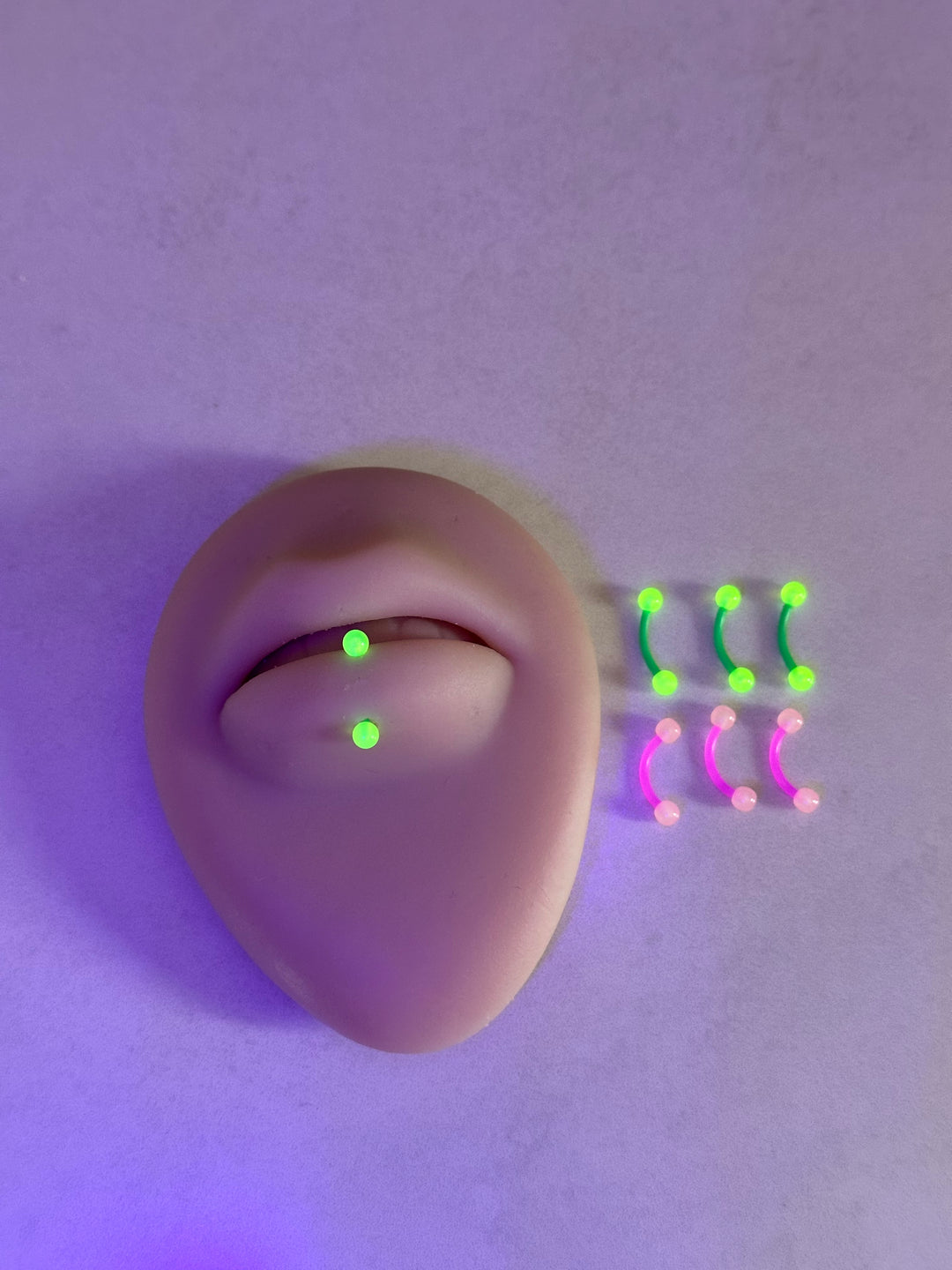 FLEXIBLE CURVED BAR - GLOW IN THE DARK