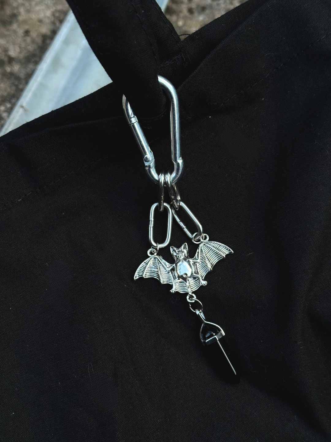 BAT ONYX BAG / PANT CLIP