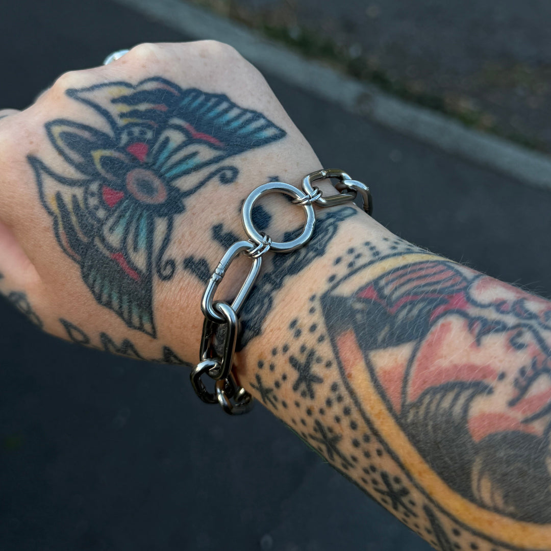 CHUNKY O RING BRACELET