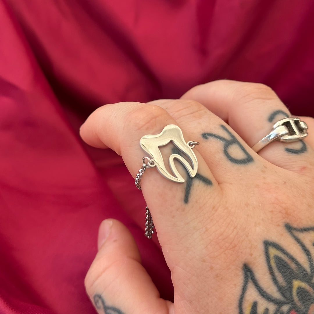 SAMPLE SALE - ADJUSTABLE TOOTH RING