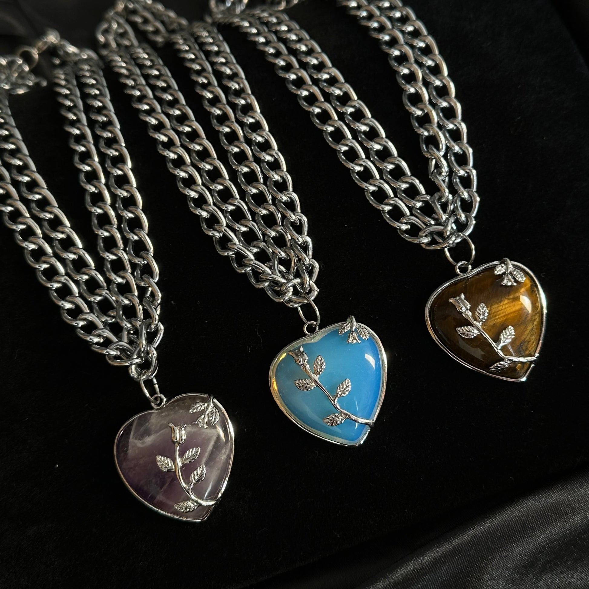 NATURAL STONE HEART NECKLACE