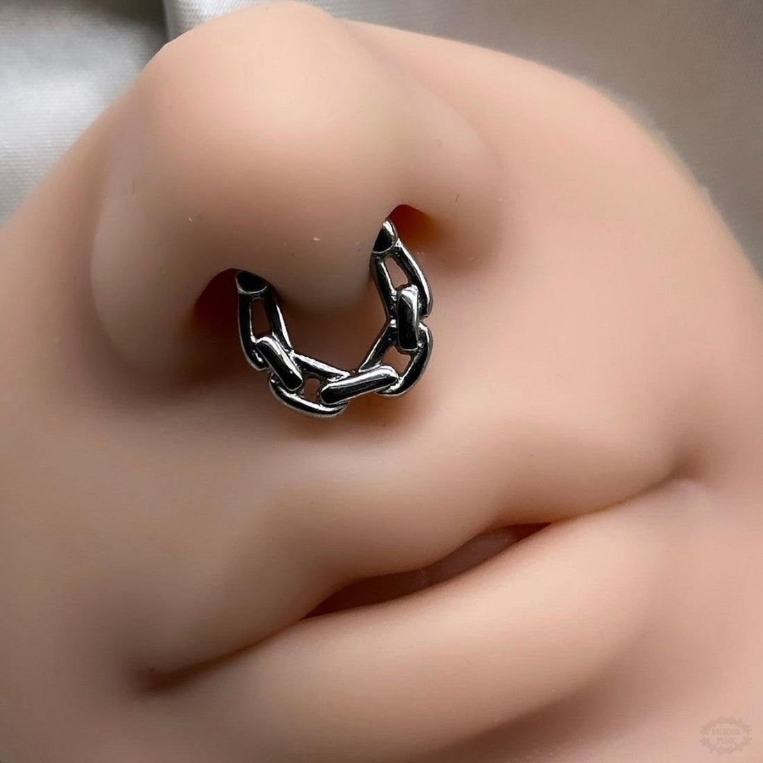 CHAIN LINK SEPTUM CLICKER-Vicious Punx-Vicious Punx