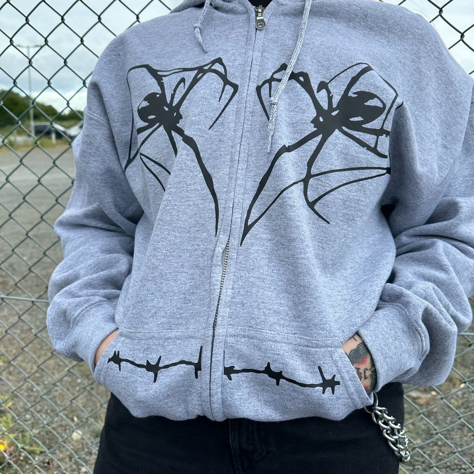 HORROR SPIDER & BARBED WIRE ZIP UP HOODIE - VARIOUS COLOURS