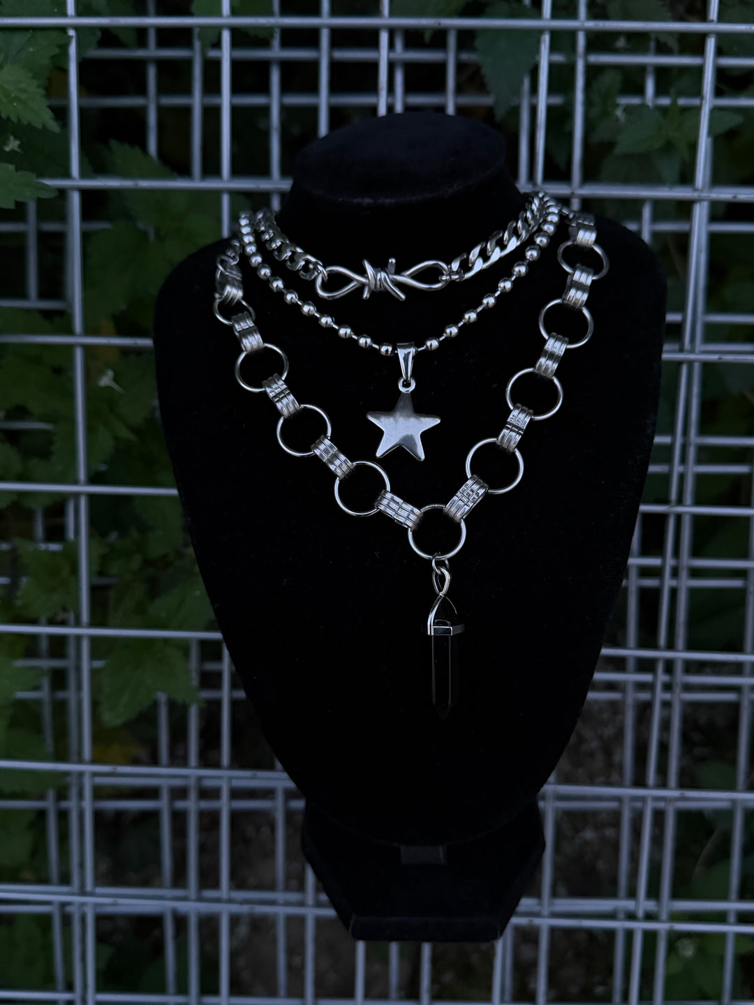 CHAINMAIL BLACK GEMSTONE NECKLACE