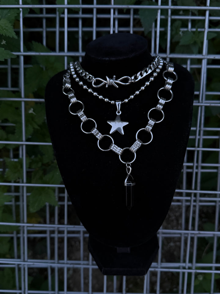 CHAINMAIL BLACK GEMSTONE NECKLACE