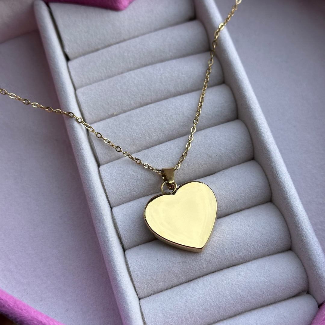 SALE - GOLD HEART PENDANT NECKLACE