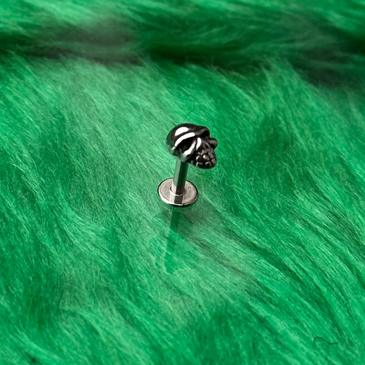 SINGLE SKULL FLAT BACK BAR