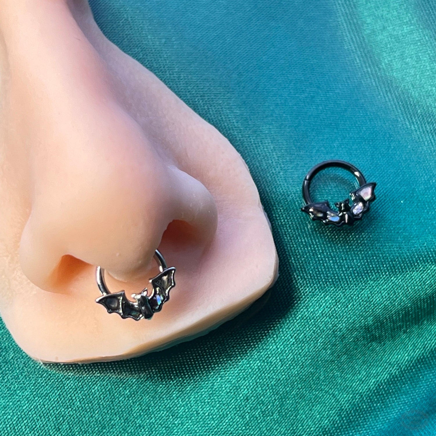 MINI BAT SEGMENT RING - SEPTUM