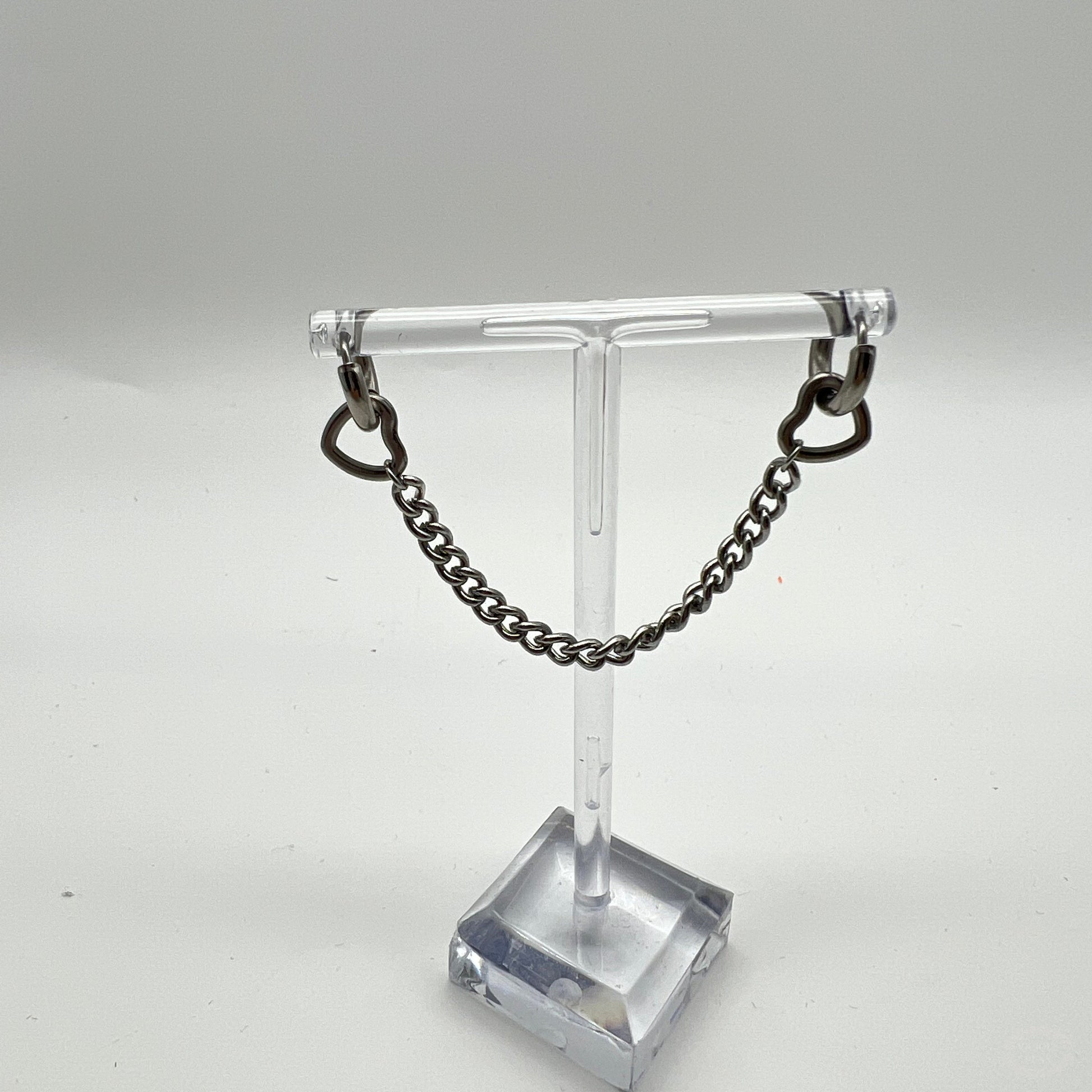 CHAIN & DOUBLE HEART HOOP EARRING
