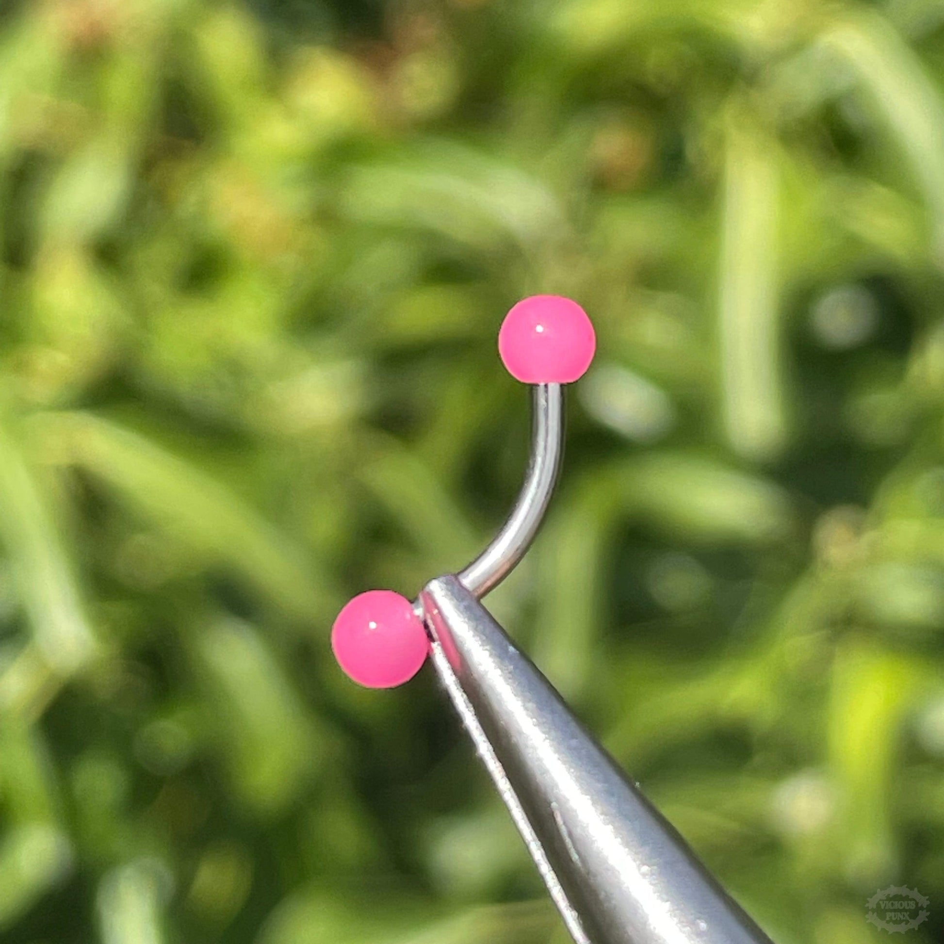 COLOURED BALL EYEBROW PIERCING