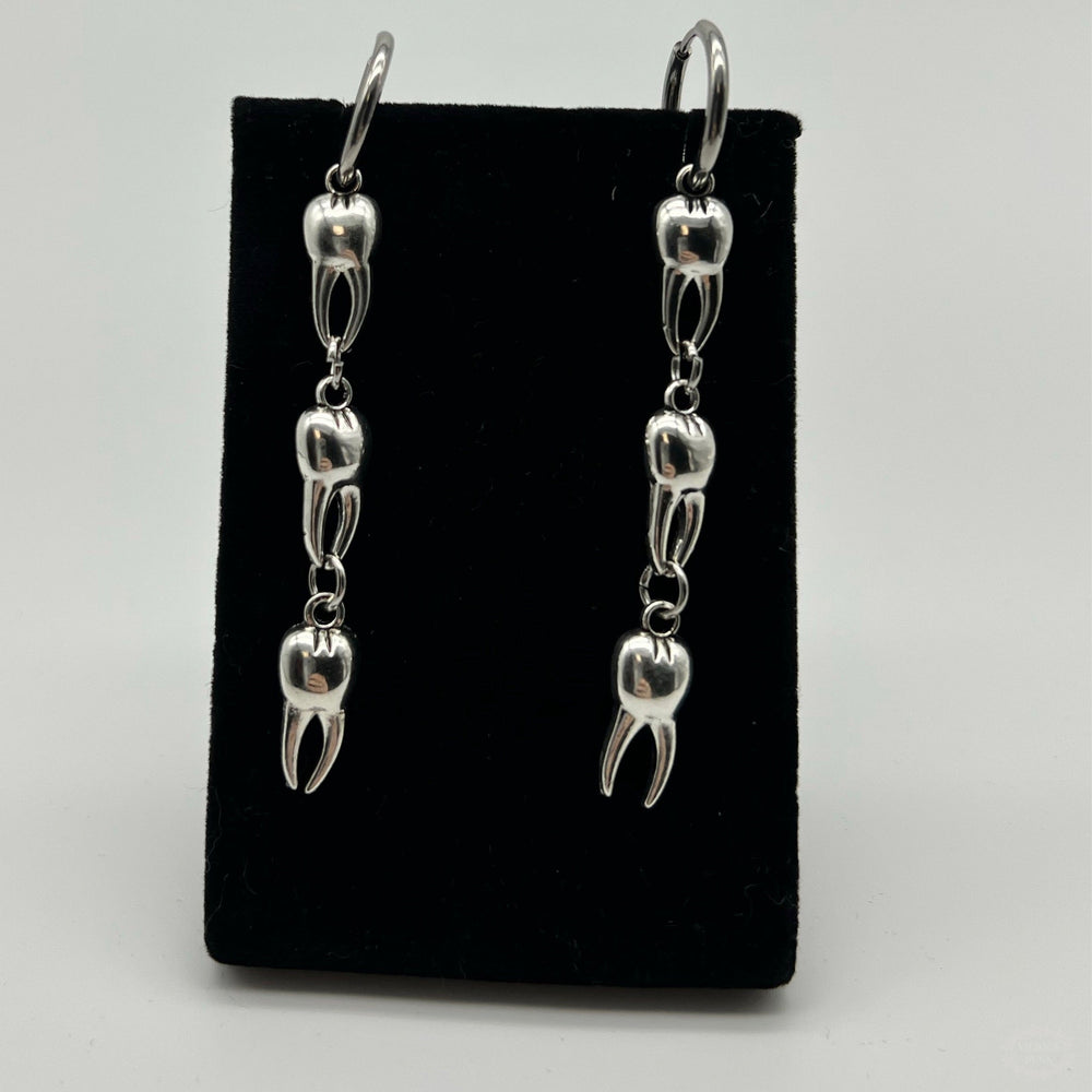 TRIPLE TEETH HOOP EARRINGS