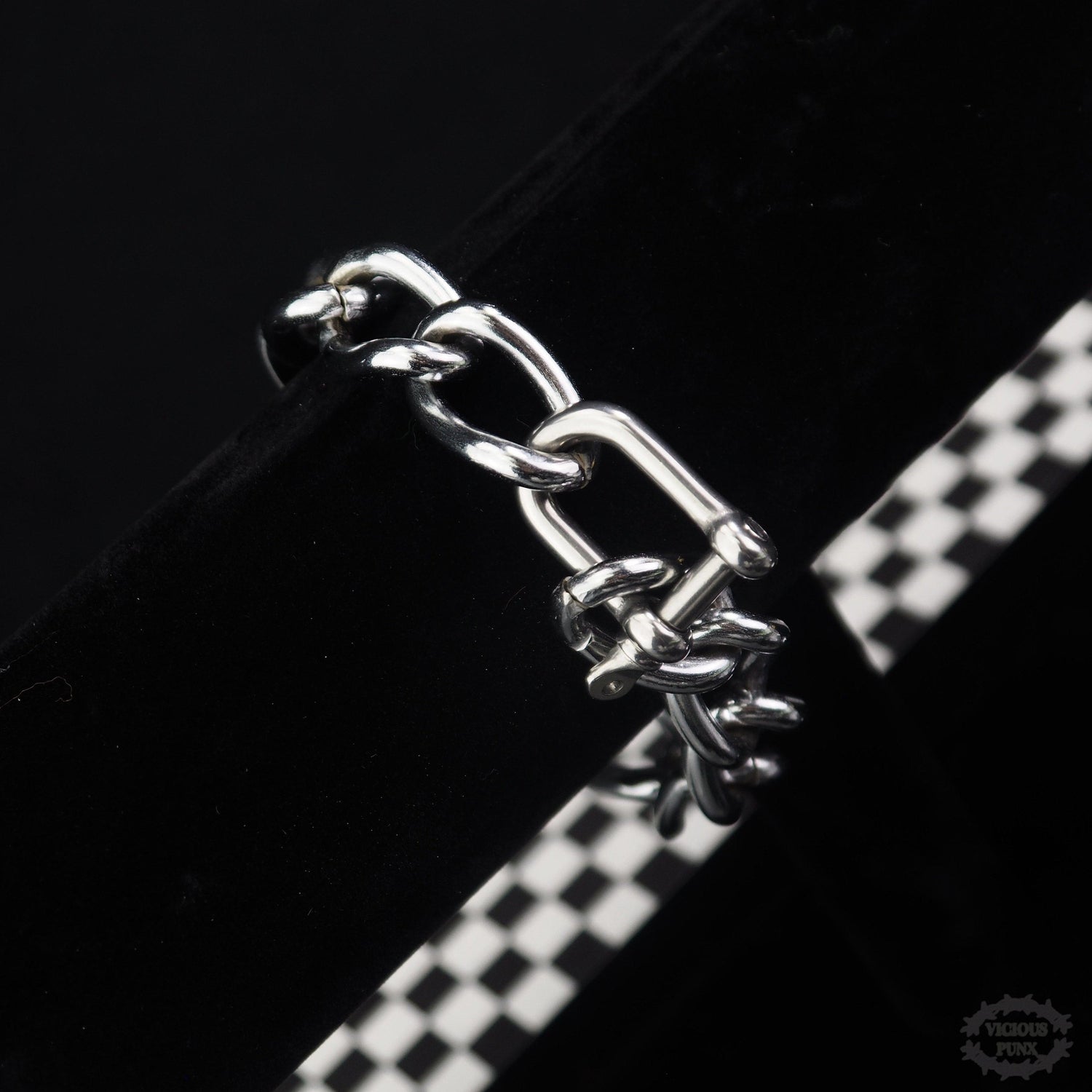 CHUNKY D SHACKLE BRACELET-Vicious Punx-Vicious Punx