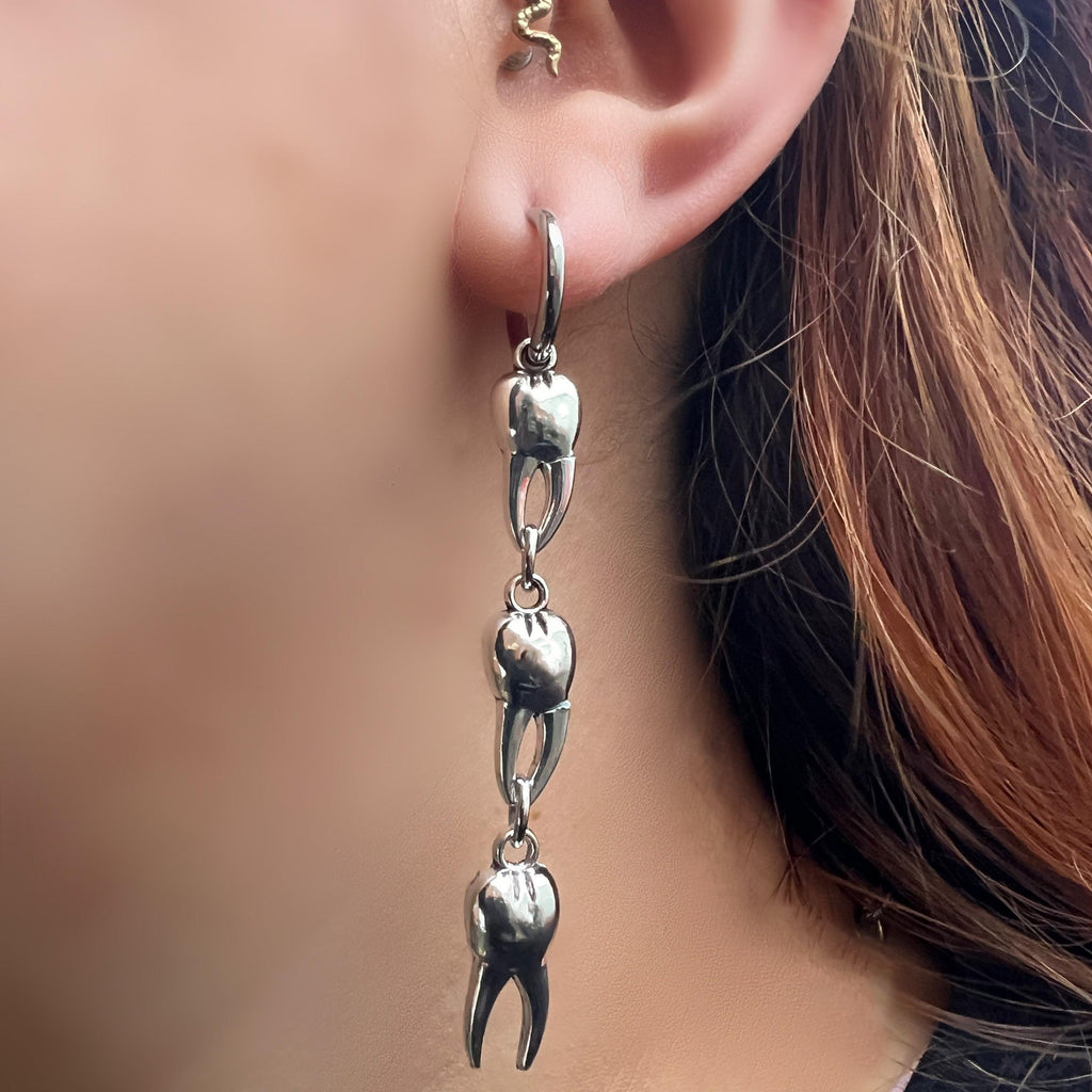 TRIPLE TEETH HOOP EARRINGS